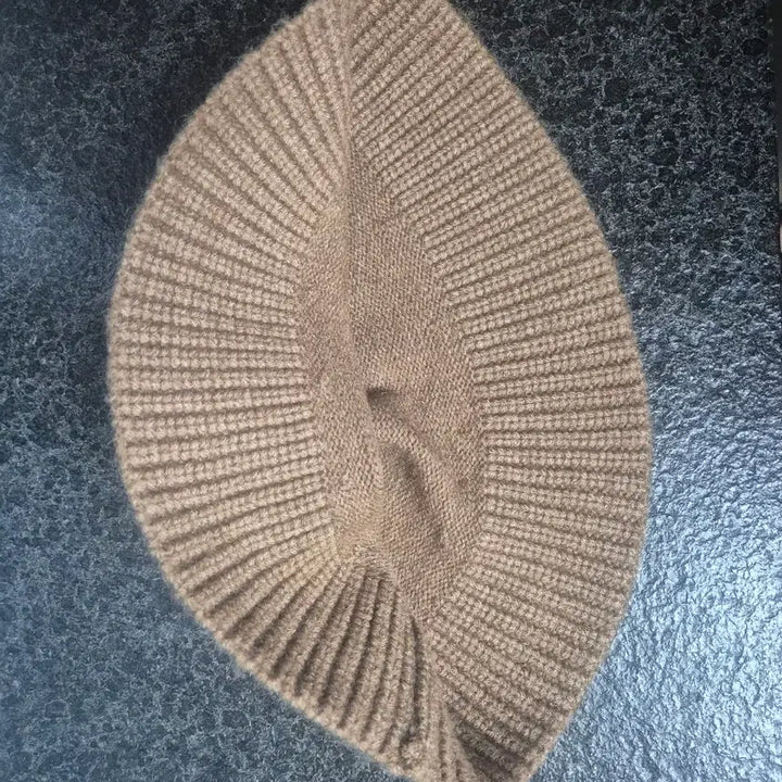 [BUNJANG] BCBG Knit Bucket Hat Brown / BCBG 니트 벙거지 브라운 거의 새상품