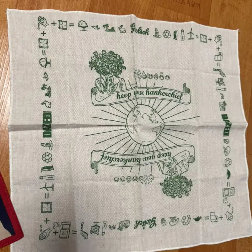 [BUNJANG] Vivienne Westwood Dinosaur Handkerchief / 비비안웨스트우드 / 일본구매 공룡 손수건 데이즈드 헹커치프