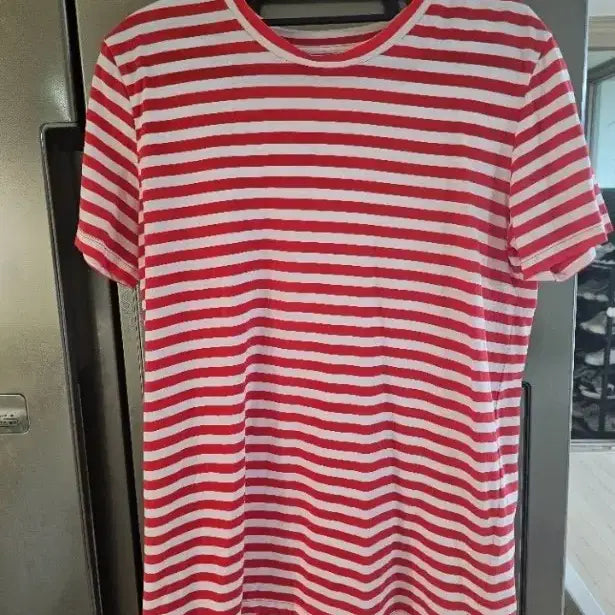 [BUNJANG] Buruhaha Red White Striped Short Sleeve T-shirt / 부루하하 레드 화이트 스트라이프 반팔 티셔츠