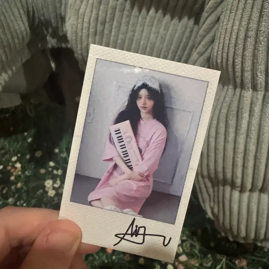 민주 포카 폴라로이드 사진(일본 앨범)