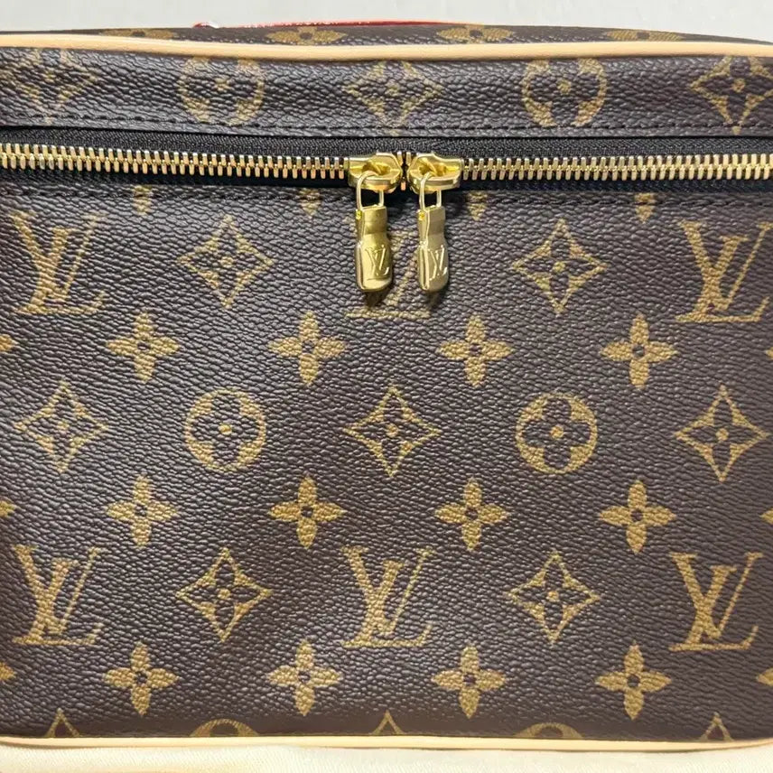 [BUNJANG] Louis Vuitton Nice BB Monogram Pouch / 새상품 루이비통 니스 BB 모노그램 파우치