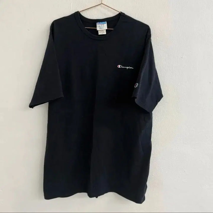 [BUNJANG] Champion Oversized Small Logo Black T-Shirt (XL) / 챔피온 오버핏 스몰 로고 블랙 티셔츠 (XL)
