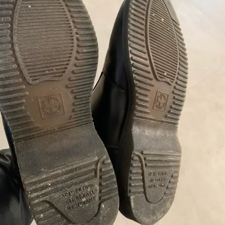 [BUNJANG] Dr. Martens Flora Chelsea Boots Black US6 / 닥터마틴 플로라 첼시 부츠 블랙 US6