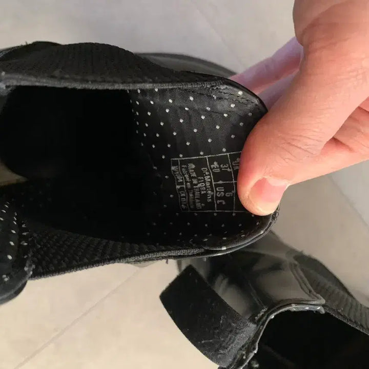 [BUNJANG] Dr. Martens Flora Chelsea Boots Black US6 / 닥터마틴 플로라 첼시 부츠 블랙 US6