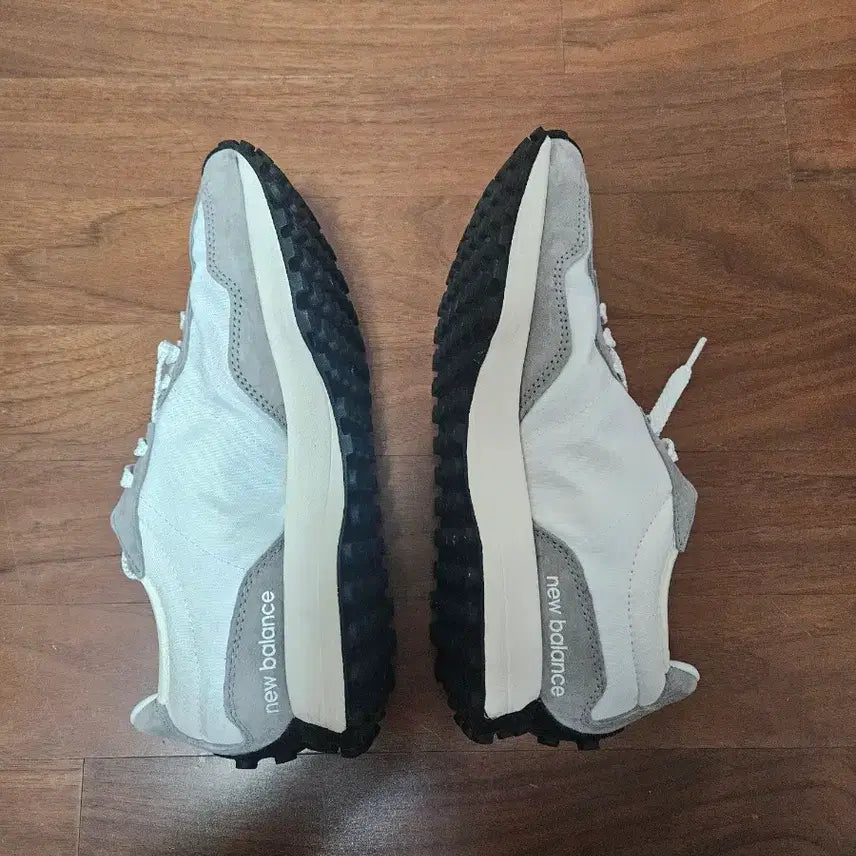 [BUNJANG] New Balance 327 Gray Sneakers / 뉴발란스 327 그레이 265