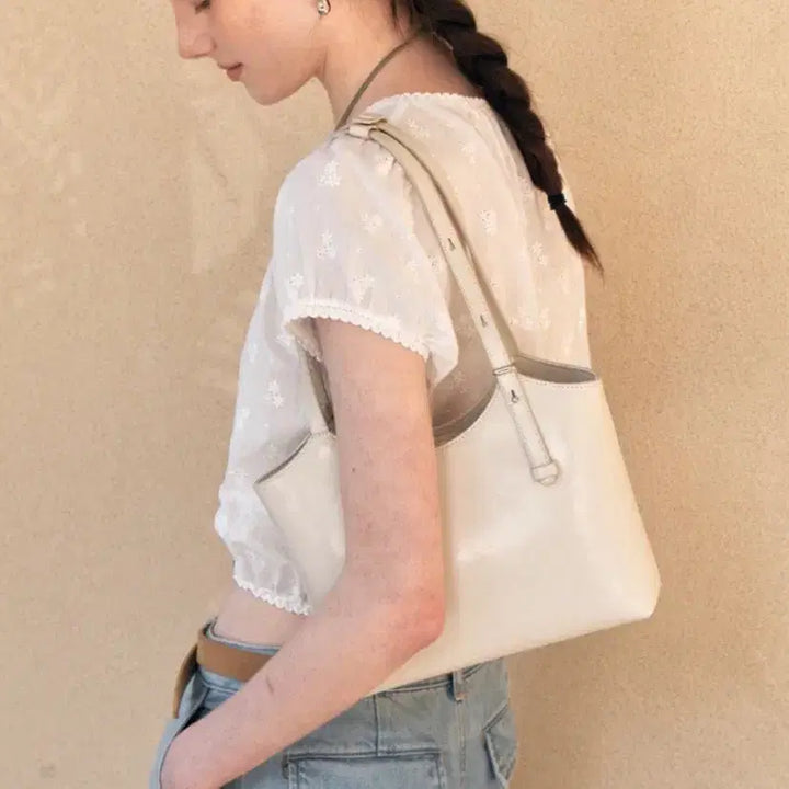 [BUNJANG] Demeuriel Veneta Bag Small Milk with Key Charm / 드메리엘 베네타백 스몰 밀크(키링 포함)