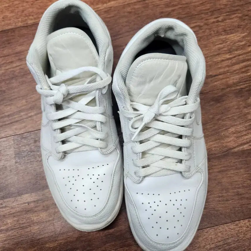 [BUNJANG] Nike Air Jordan 1 Low Sneakers US9.5 / 나이키 에어 조던1 로우 운동화 US9.5(275)
