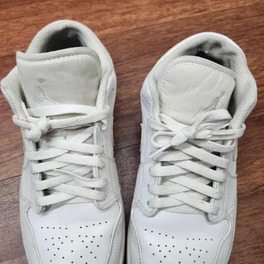 [BUNJANG] Nike Air Jordan 1 Low Sneakers US9.5 / 나이키 에어 조던1 로우 운동화 US9.5(275)