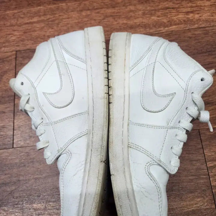 [BUNJANG] Nike Air Jordan 1 Low Sneakers US9.5 / 나이키 에어 조던1 로우 운동화 US9.5(275)