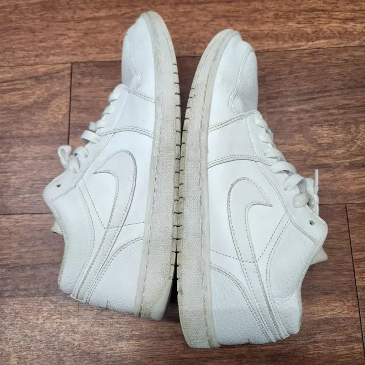 [BUNJANG] Nike Air Jordan 1 Low Sneakers US9.5 / 나이키 에어 조던1 로우 운동화 US9.5(275)