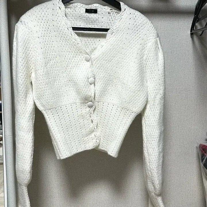 [BUNJANG] Shoulder Pad Cardigan (Ivory) / 어깨패드가디건(아이보리)