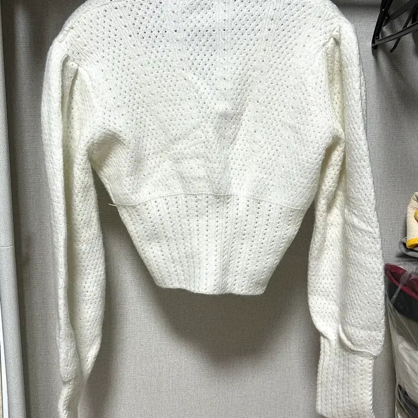 [BUNJANG] Shoulder Pad Cardigan (Ivory) / 어깨패드가디건(아이보리)