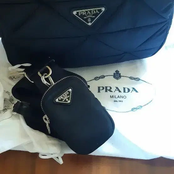 [BUNJANG] Prada Quilted Pouch Hobo Bag / 정품,새상품)직거래시,네고가능/프라다 퀄팅 파우치 호보백