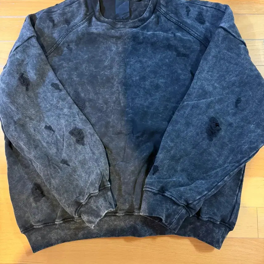 [BUNJANG] Juun.J Damaged Sweatshirt / [S] 준지 데미지 스웻 셔츠 판매합니다.