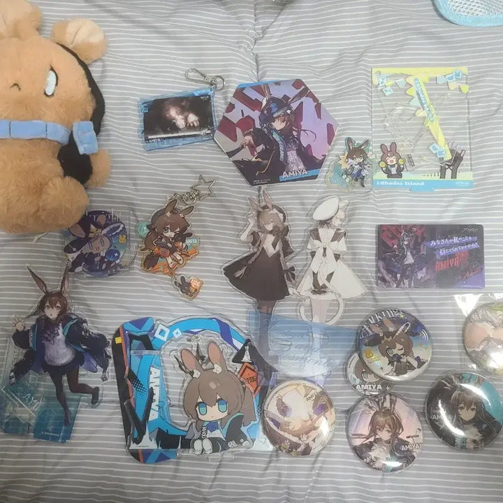 [BUNJANG] Arknights Amiya & Other Merchandise Bundle Set / 명일방주 아미야 위주 로즈냥 조금 굿즈 일괄 판매
