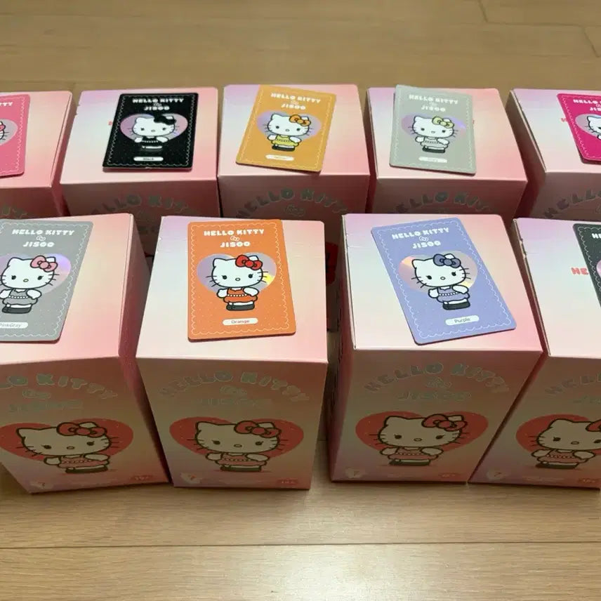 [BUNJANG] Blackpink Jisoo Hello Kitty Keyring / 박스미개봉) 헬로키티 지수 키링 블랙그레이 선물가능