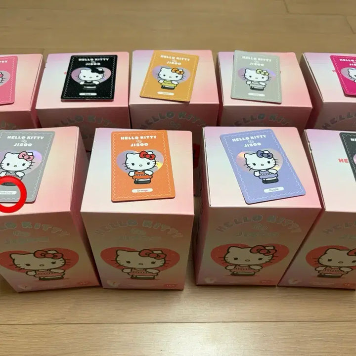 [BUNJANG] Blackpink Jisoo Hello Kitty Keyring / 박스미개봉) 헬로키티 지수 키링 핑크그레이 선물가능