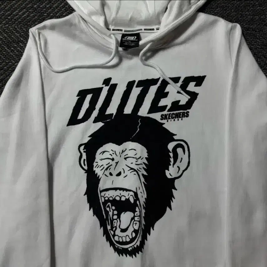 [BUNJANG] Skechers D'LITES White Hoodie (Size 90) / 스케쳐스 D'LITES 화이트 후드티 몽키 프린팅 (90)