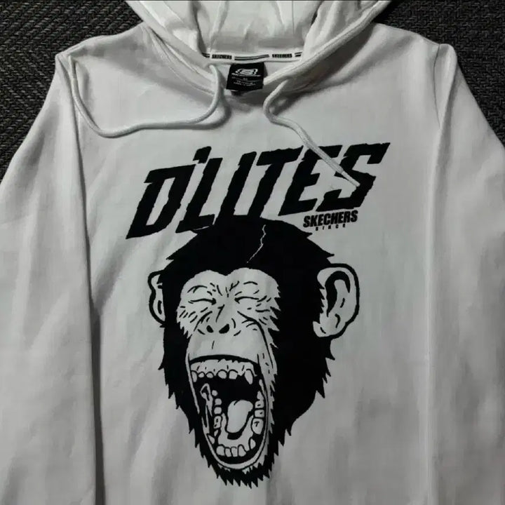 [BUNJANG] Skechers D'LITES White Hoodie (Size 90) / 스케쳐스 D'LITES 화이트 후드티 몽키 프린팅 (90)