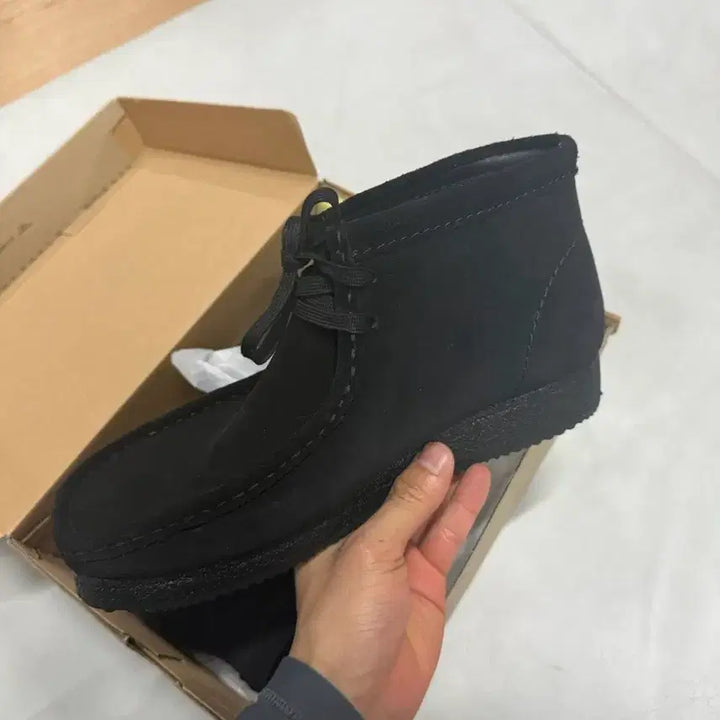[BUNJANG] Clarks Wallabee Boots with Sole Reinforcement / 밑창보강 클락스 왈라비 부츠 새상품