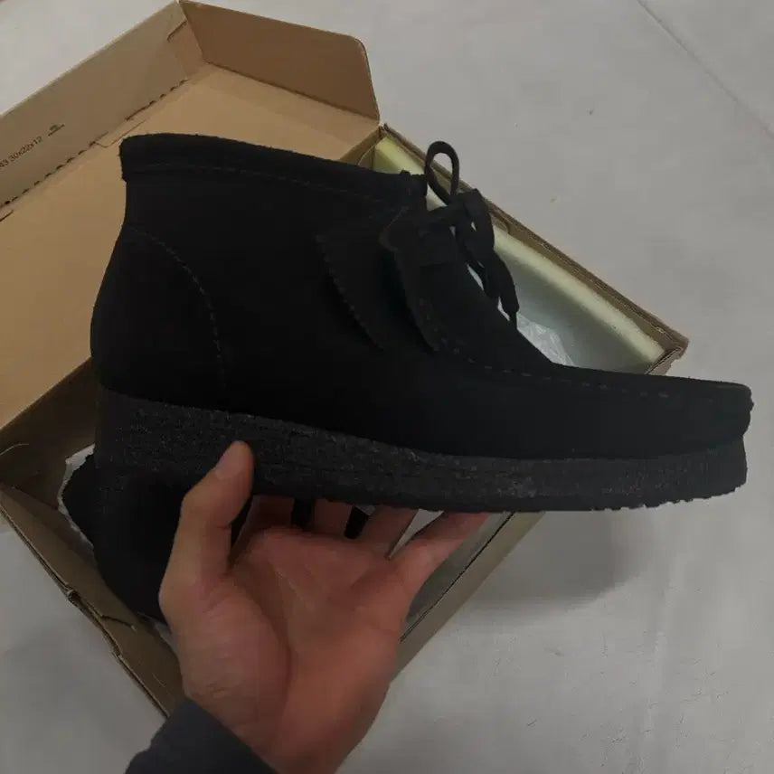 [BUNJANG] Clarks Wallabee Boots with Sole Reinforcement / 밑창보강 클락스 왈라비 부츠 새상품