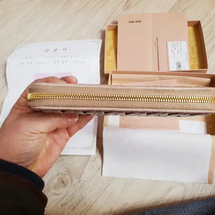 [BUNJANG] Miu Miu Long Wallet / (정품)  미우미우 장지갑