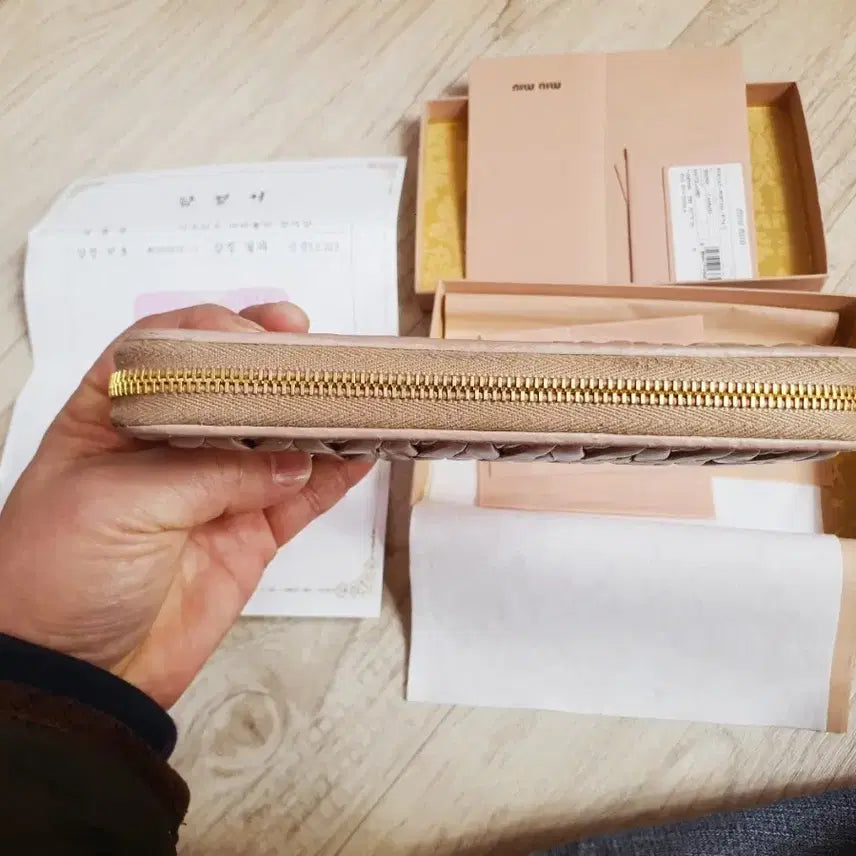 [BUNJANG] Miu Miu Long Wallet / (정품)  미우미우 장지갑
