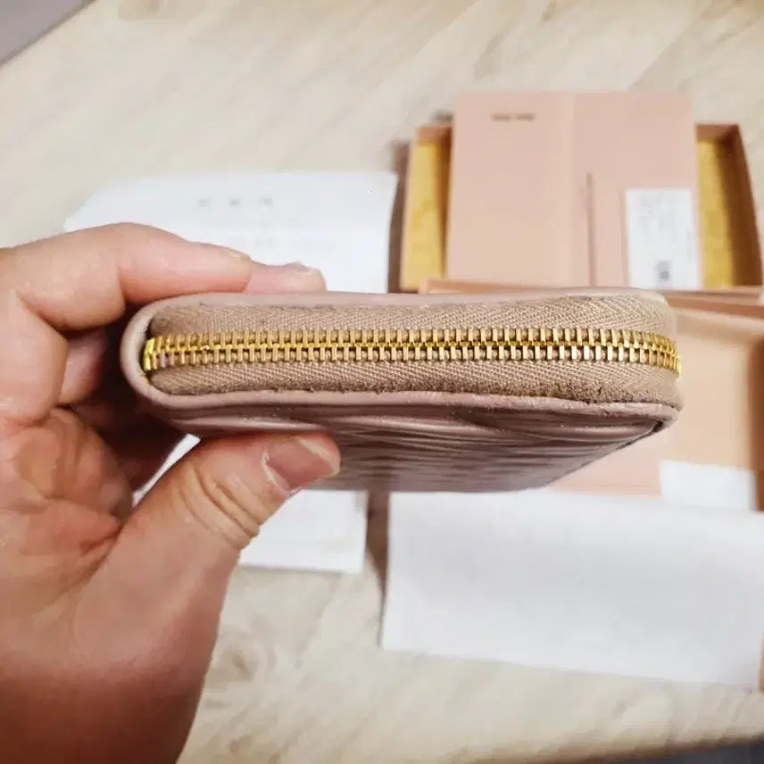 [BUNJANG] Miu Miu Long Wallet / (정품)  미우미우 장지갑