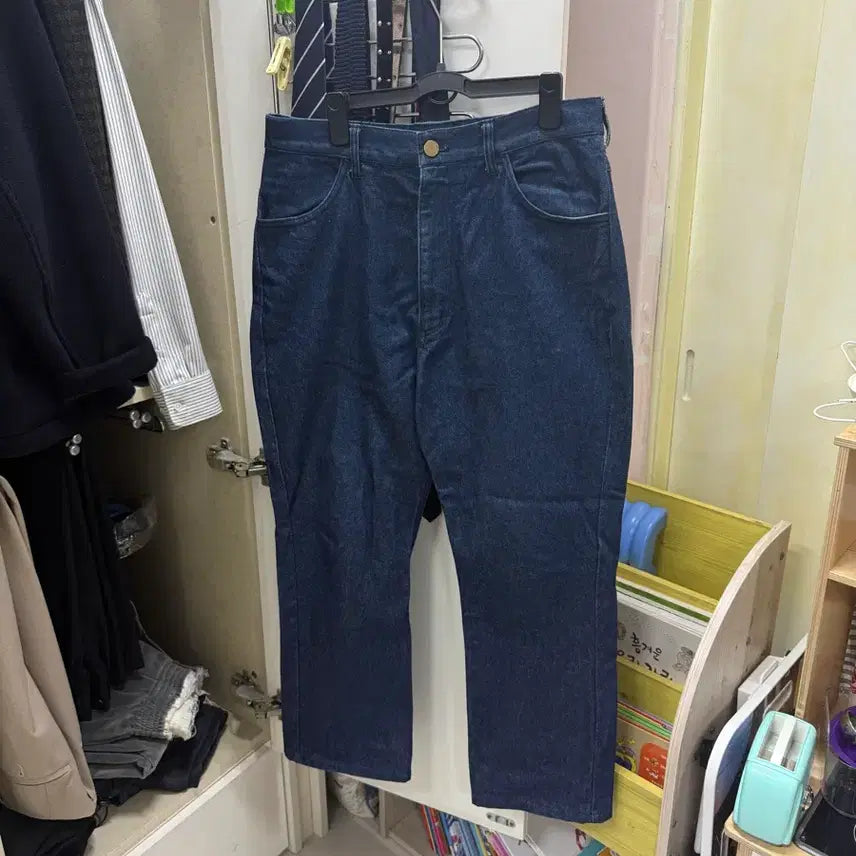 [BUNJANG] Beams Light Mid-Wash Denim Jeans / Beams 빔즈 라이트 중청 청바지 데님진