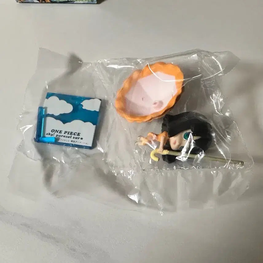 [SOLD OUT] 원피스 니코로빈 스카이 파라솔 피규어