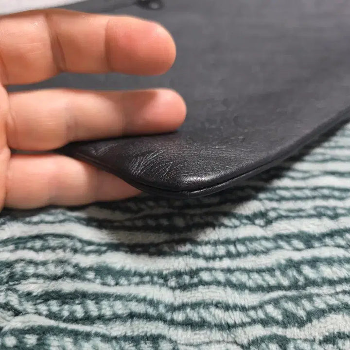 [BUNJANG] Louis Vuitton Shadow GM Clutch Bag / 루이비통 쉐도우 클러치백 블랙 GM