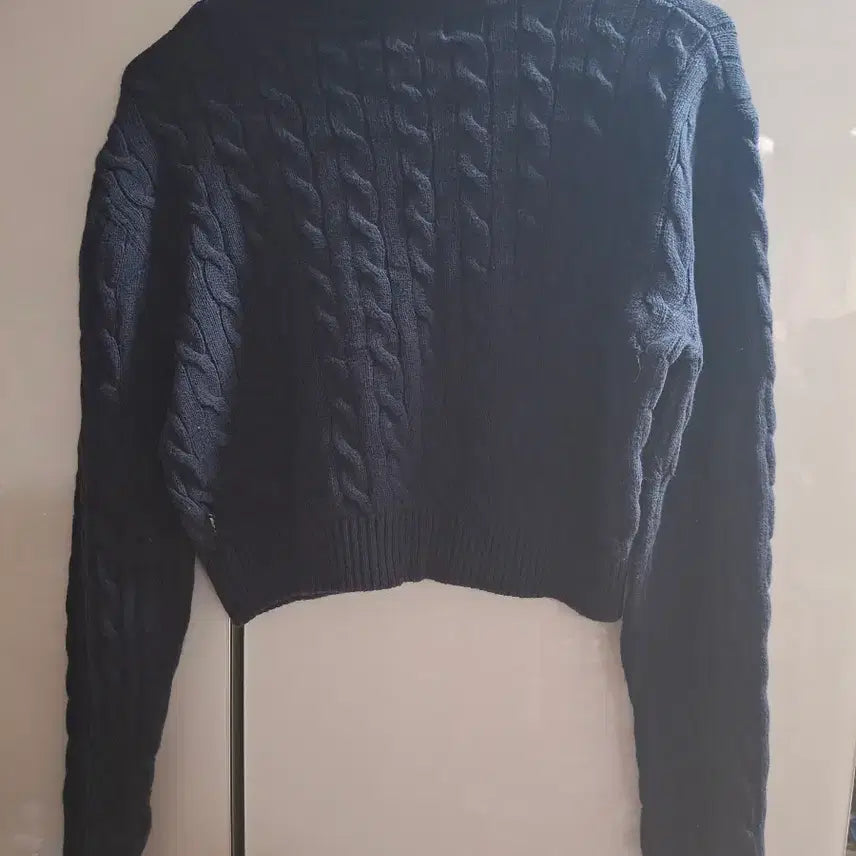 [BUNJANG] Who.A.U Navy Cable Knit Crop Top / [후아유]네이비 케이블 니트 크롭(컨디션상,M,면100%]