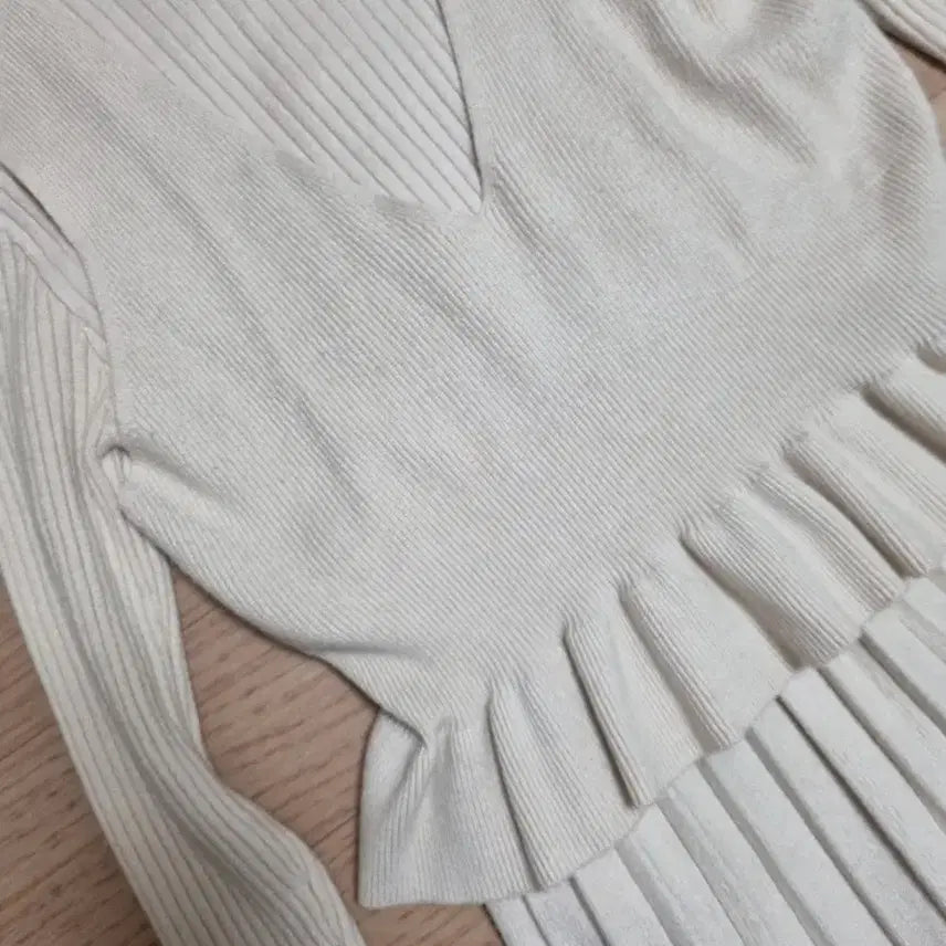 [BUNJANG] Knit Pleated Midi Dress Ivory / 니트 플리츠 롱 원피스 아이보리