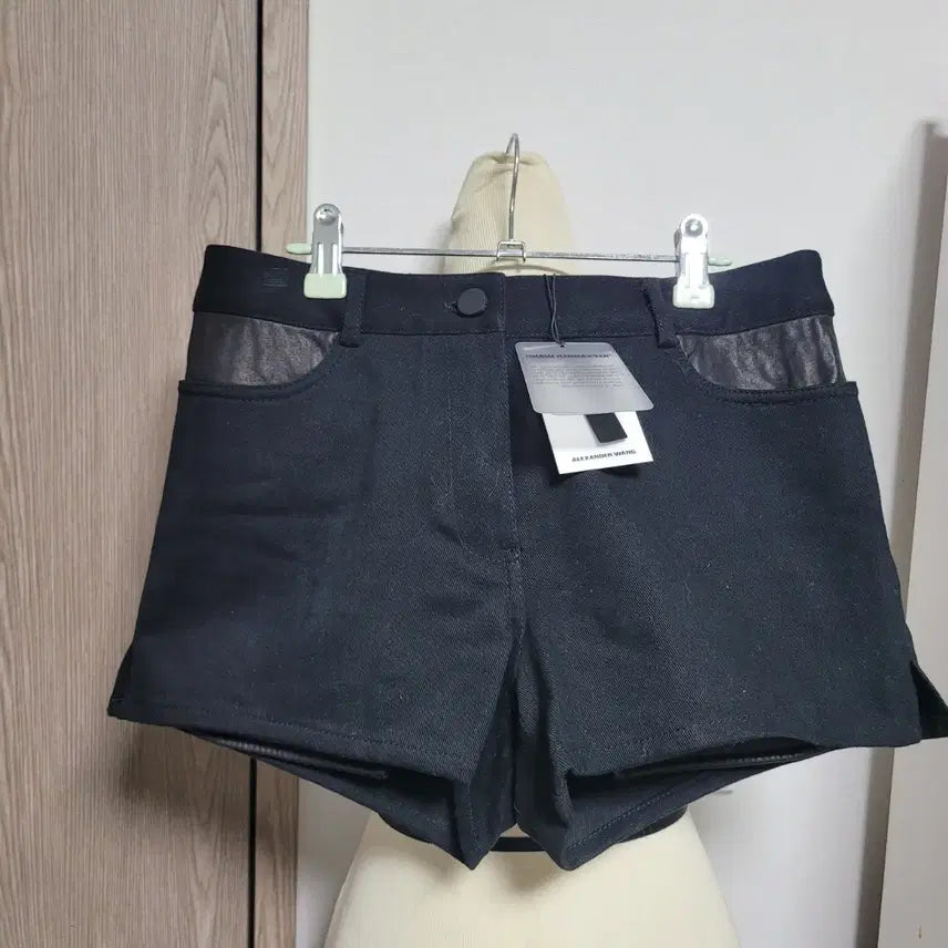 [BUNJANG] Alexander Wang Black Leather Detail Shorts / 오늘만이가격!!    알렉산더왕 미사용품 블랙 레더 디테일 반바지