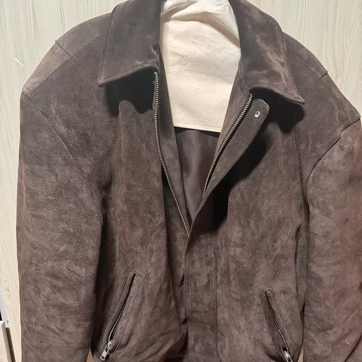 [BUNJANG] Gless Suede Jacket (Size 1) / 글레스 (gless) 스웨이드 자켓 1사이즈 팝니다