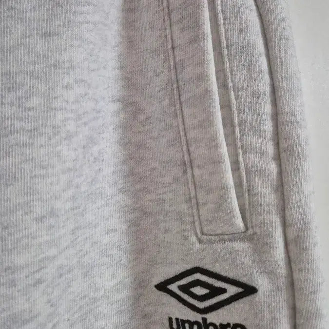 [BUNJANG] Umbro Jogger Pants (Unisex) / 엄브로 조거팬츠 (남녀공용)