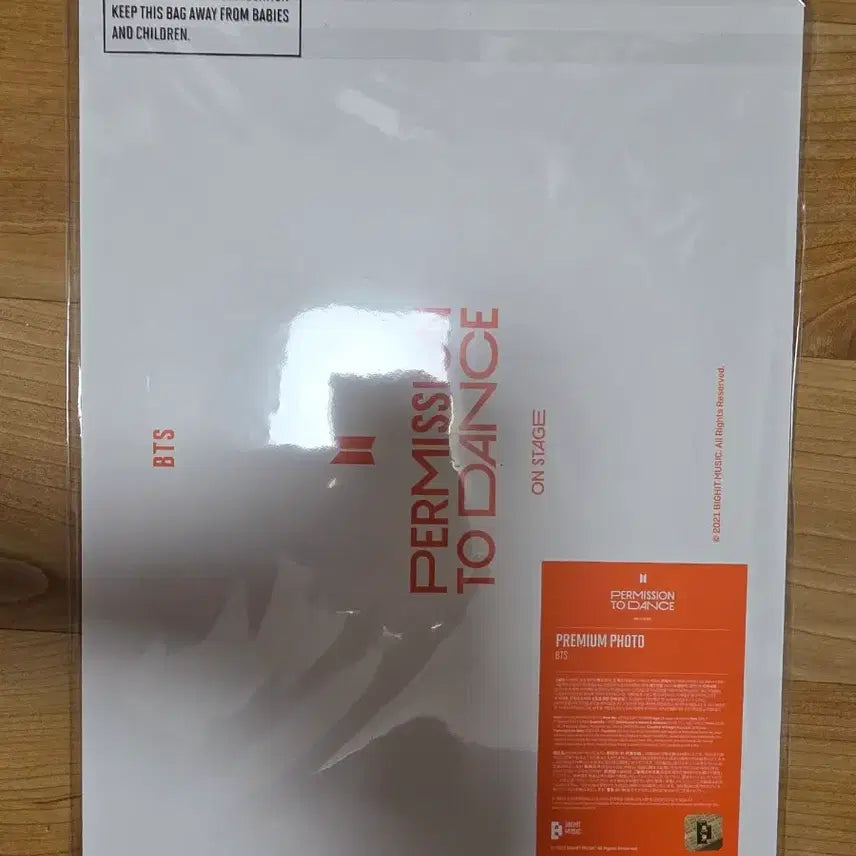 [BUNJANG] BTS Permission to Dance Premium Group Photo / PERMISSION TO DANCE  프리미엄 포토 단체(가로)