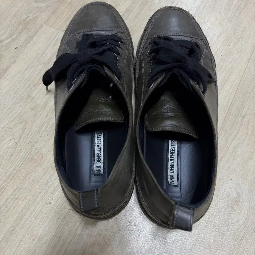 [BUNJANG] And Mulle Mister Sneakers 260 / 앤드뮐미스터 스니커즈 260