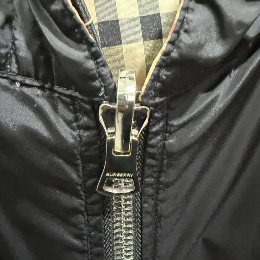 [BUNJANG] Burberry Reversible Windbreaker (M Size) / 버버리 리버시블 바람막이m