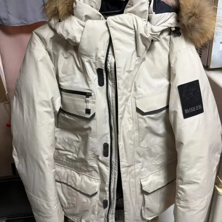 [BUNJANG] Black Yak Gore-Tex Padded Jacket / 블랙야크 고어텍스 패딩