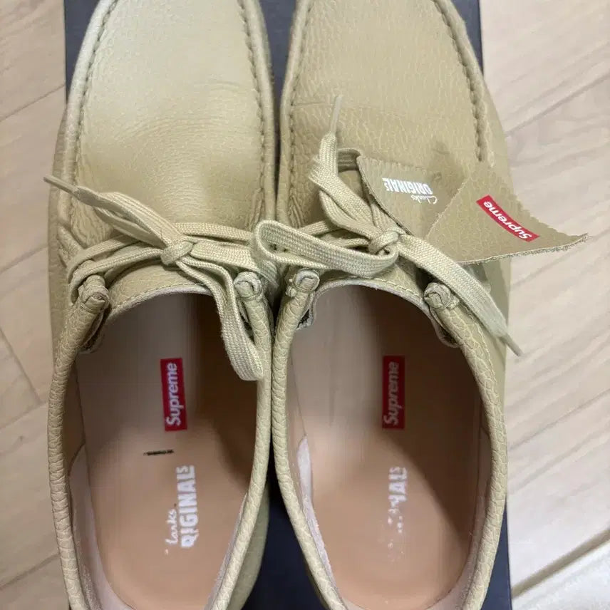 [BUNJANG] Supreme Clarks Wallabee Shoes / 클락스 슈프림 왈라비