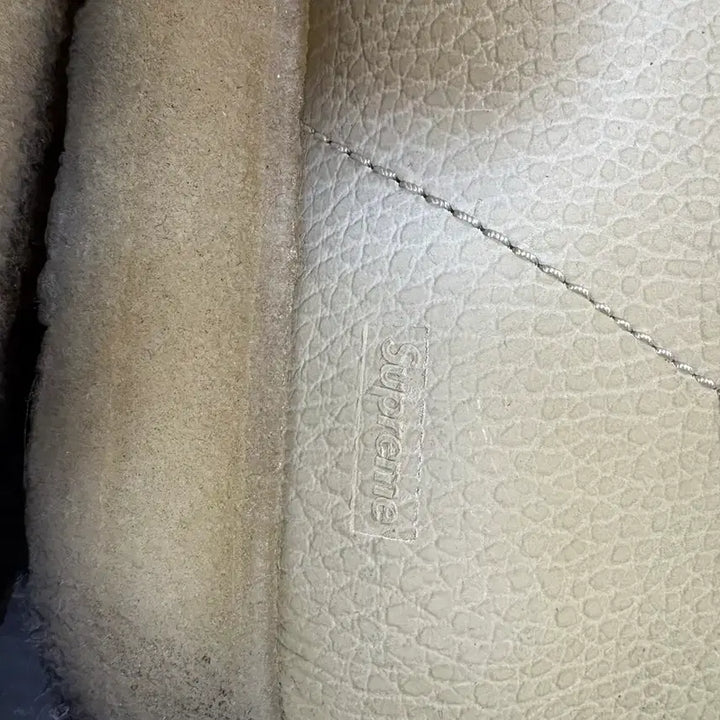 [BUNJANG] Supreme Clarks Wallabee Shoes / 클락스 슈프림 왈라비