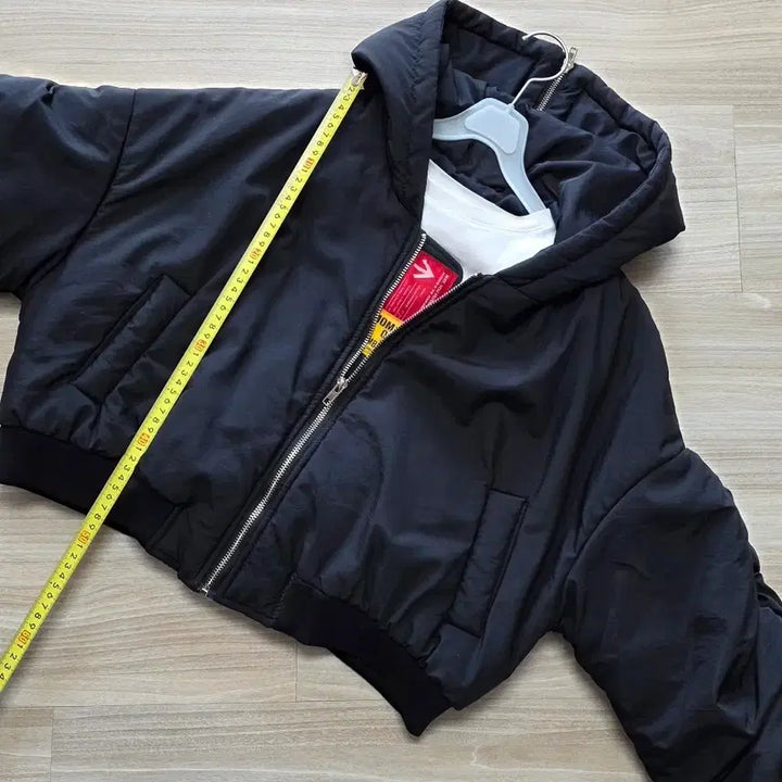 [BUNJANG] F Cropped Bomber Jacket / [F]크롭 후드 항공점퍼