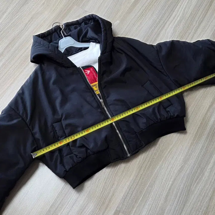 [BUNJANG] F Cropped Bomber Jacket / [F]크롭 후드 항공점퍼