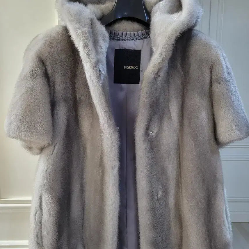[BUNJANG] Dongwoo Fur Napa Mink Hooded Jacket / 동우모피 나파밍크 후드자켓/밍크 후드자켓