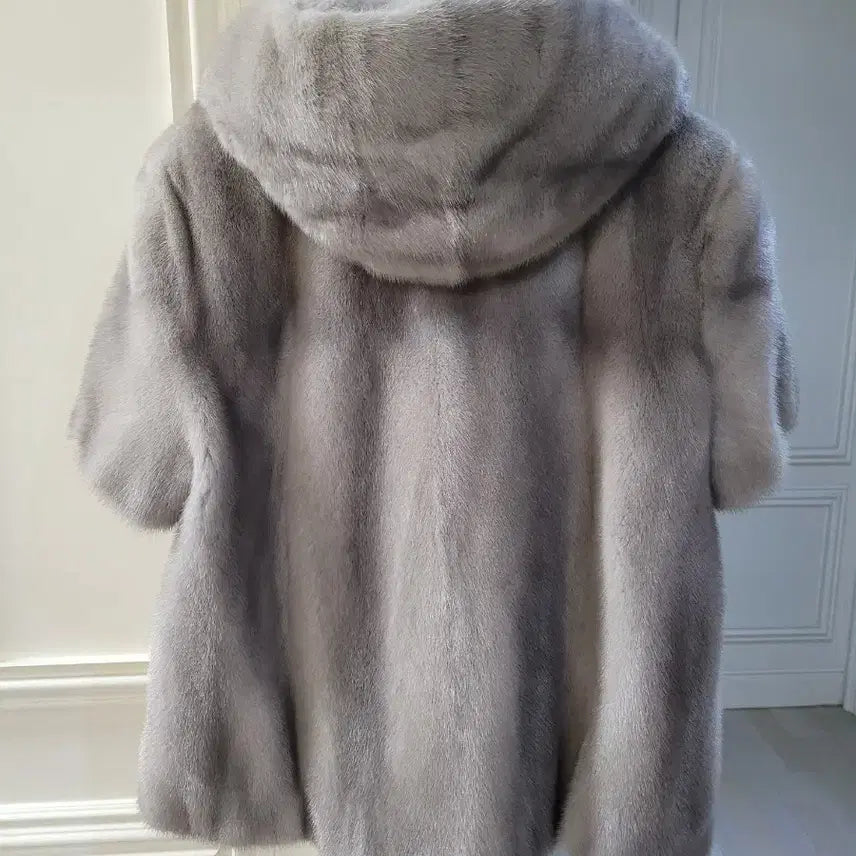 [BUNJANG] Dongwoo Fur Napa Mink Hooded Jacket / 동우모피 나파밍크 후드자켓/밍크 후드자켓