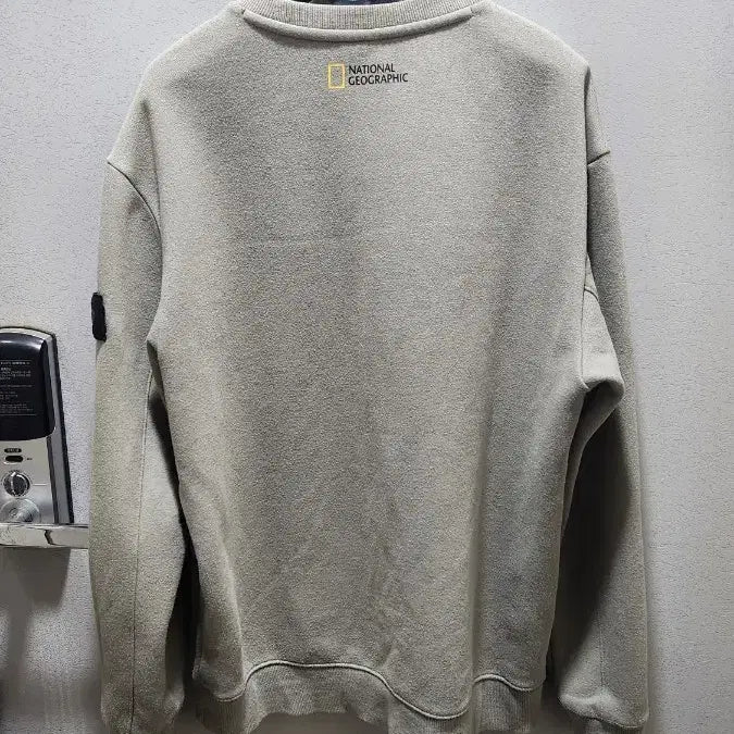 [BUNJANG] National Geographic Men's Sweatshirt Khaki / [방구석특가시즌2]내셔널지오그래픽 맨투맨 카키