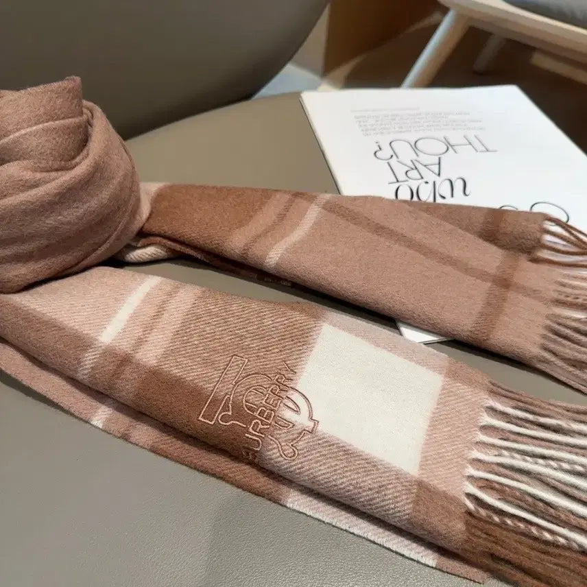 [BUNJANG] Burberry Winter Long Scarf / 버버리(Burberry) 정품 겨울 롱 스카프를 판매합니다.