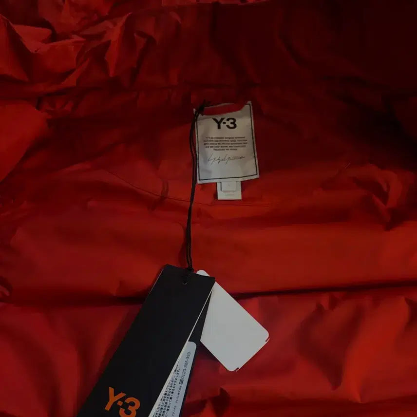 [SOLD OUT] [Y-3] 로고 투웨이 패딩 조끼 새상품 팝니다
