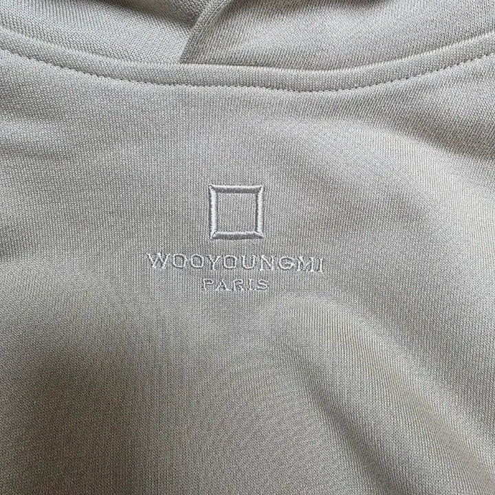 [BUNJANG] [50] 우영미 24ss 오버핏 스트링 후드 베이지 / [50] 우영미 24ss 오버핏 스트링 후드 베이지